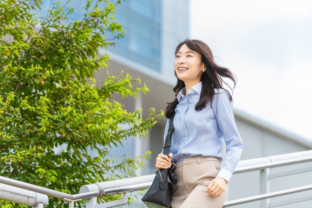 年収600万円の転職、女性にとってのリアル